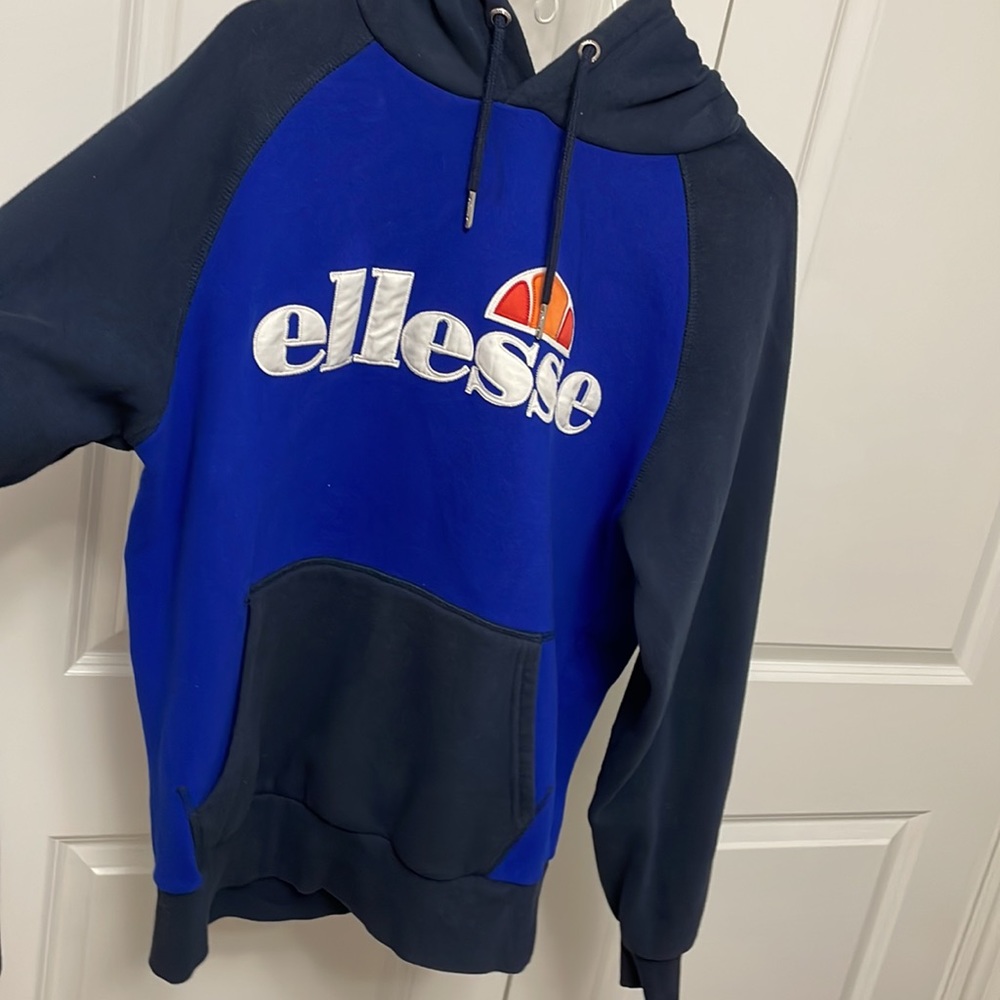 Ellesse hoodie. 8/10 condition. US size Large